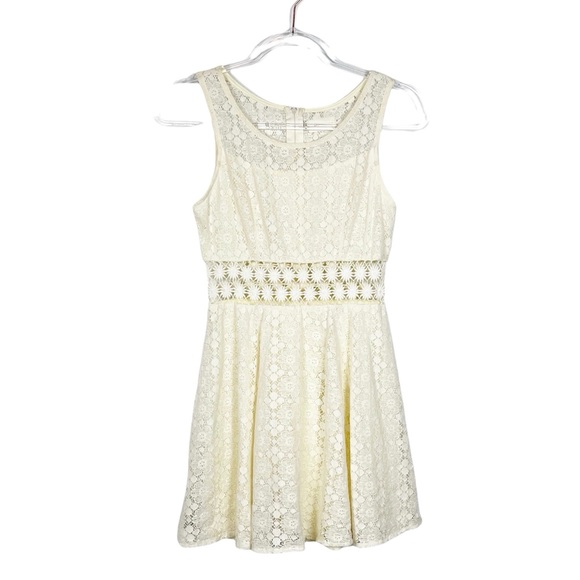 brand label Dresses & Skirts - Floral Lace Cutout Fit and Flare Ivory‎ Dress Medium